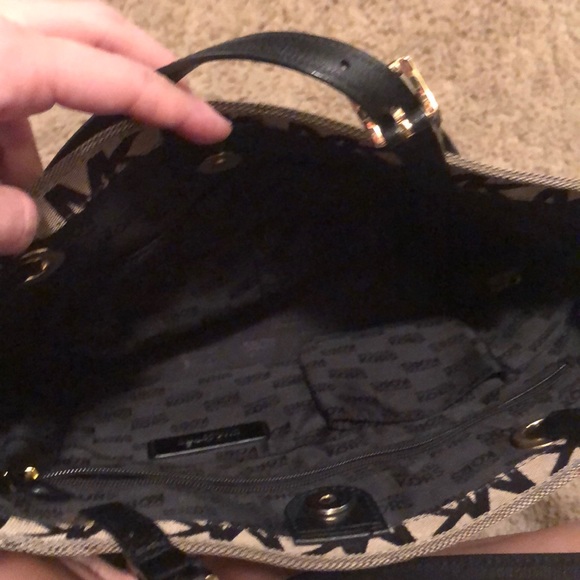 Michael Kors Handbag - Picture 5 of 10